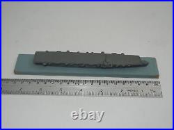 11250 Ship ID Model Comet US Independence Aircraft Carrier Signed