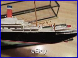 BASSETT LOWKE LEVIATHAN MODEL SHIP 1100 in Glass Case Vintage