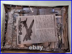 Bandai Monogram 1/48 Boeing B-17G Flying Fortress Model Kit Japan Vintage Rare