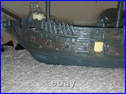 Collectible Black Pearl Pirate Model Ship