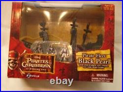 Disney Pirates of the Caribbean Pirate Fleet Black Pearl with Pirate figures