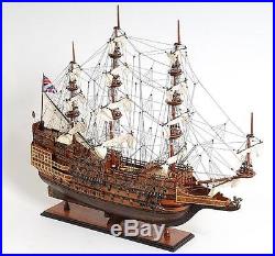 MODEL SHIP SOVEREIGN OF THE SEAS BOATS SAILING NEW OM-213