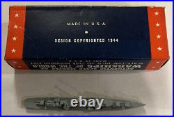 Military model US Destroyer GEARING Class 11200 Authenticast C4