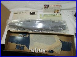 Revell USS INDEPENDENCE us super carrier 1965 cva62 H-359-400 model used