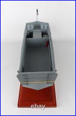 USN LCVP Landing Craft Vehicle Personnel Desk Top Boat Ship 1/24 WW2 ES Model