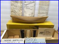 Vintage Model Shipways Bogota, NJ -Newsboy, Boston Brigantine