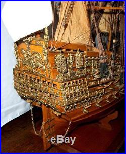 Vtg built tall ship model Sovereign of the Seas withdisplay case Mantua Sergal