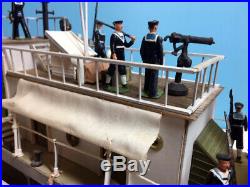 YANGTZE RIVER (China) Gunboat, withBRITAINS Sailors Set #2080 & part #1510